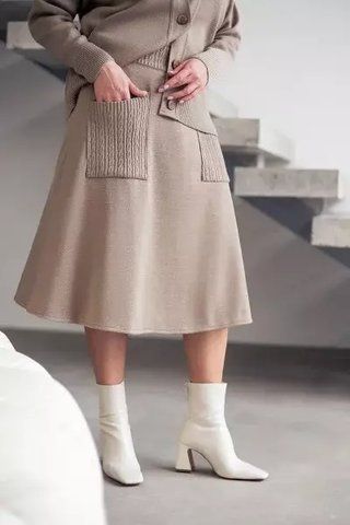 Жіноча трикотажна спідниця-трапеція з кишенями NITA MKLN2301/1-1 MKLN2301\1-1 фото