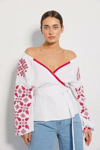 Вышиванка женская на запах с красной вышивкой гладью белая Modna KAZKA MKAR46768-2 MKAR46768-2 фото