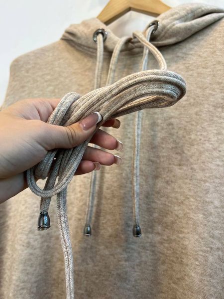 Женское теплое платье макси с капюшоном и карманами Modna KAZKA MKJL64003-1 MKJL64003-1 фото