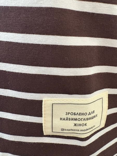 Женская футболка в полоску трикотажная свободного кроя KAPTSOVA MKKS280125-4 MKKS280125-4 фото