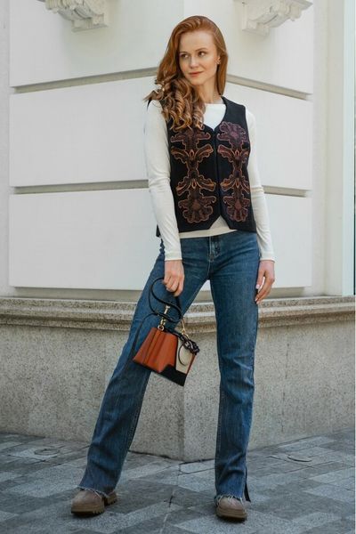 Жіночий жилет короткий з вишивкою SEAM MKSMV145/901 MKSMV145/901 фото