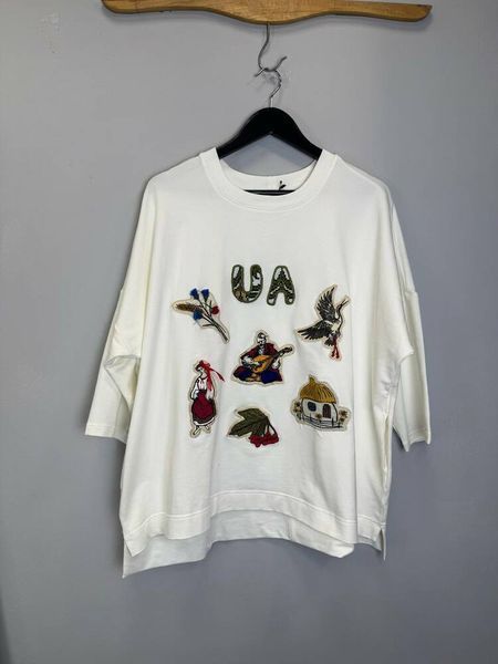 Женский свитшот oversize "Кобзар" с вышивкой и боковыми карманами Modna KAZKA MKNK5678 MKNK5678 фото