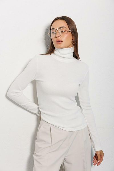Женский гольф трикотажный молочный ARJEN MKAR32990-1 MKAR32990-1 фото